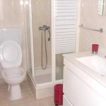 With One Bedroom In With Wonderful Sea View And Wifi 2 Km From The Beach 아파트 나자레