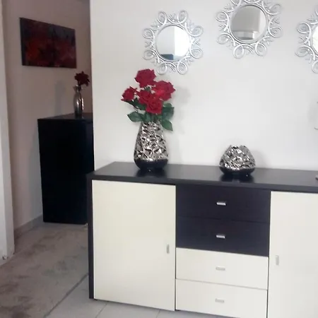 With One Bedroom In With Wonderful Sea View And Wifi 2 Km From The Beach 아파트 *